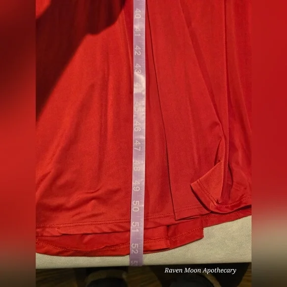 NWT Elegant Red  Gown Over the Neck - Picture 13 of 14